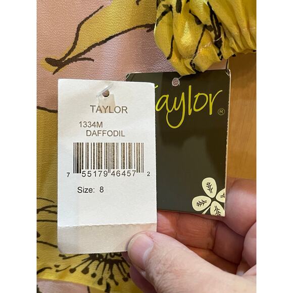 NWT Taylor Ruffle Hem Floral Chiffon Dress Size 8 - Picture 5 of 10